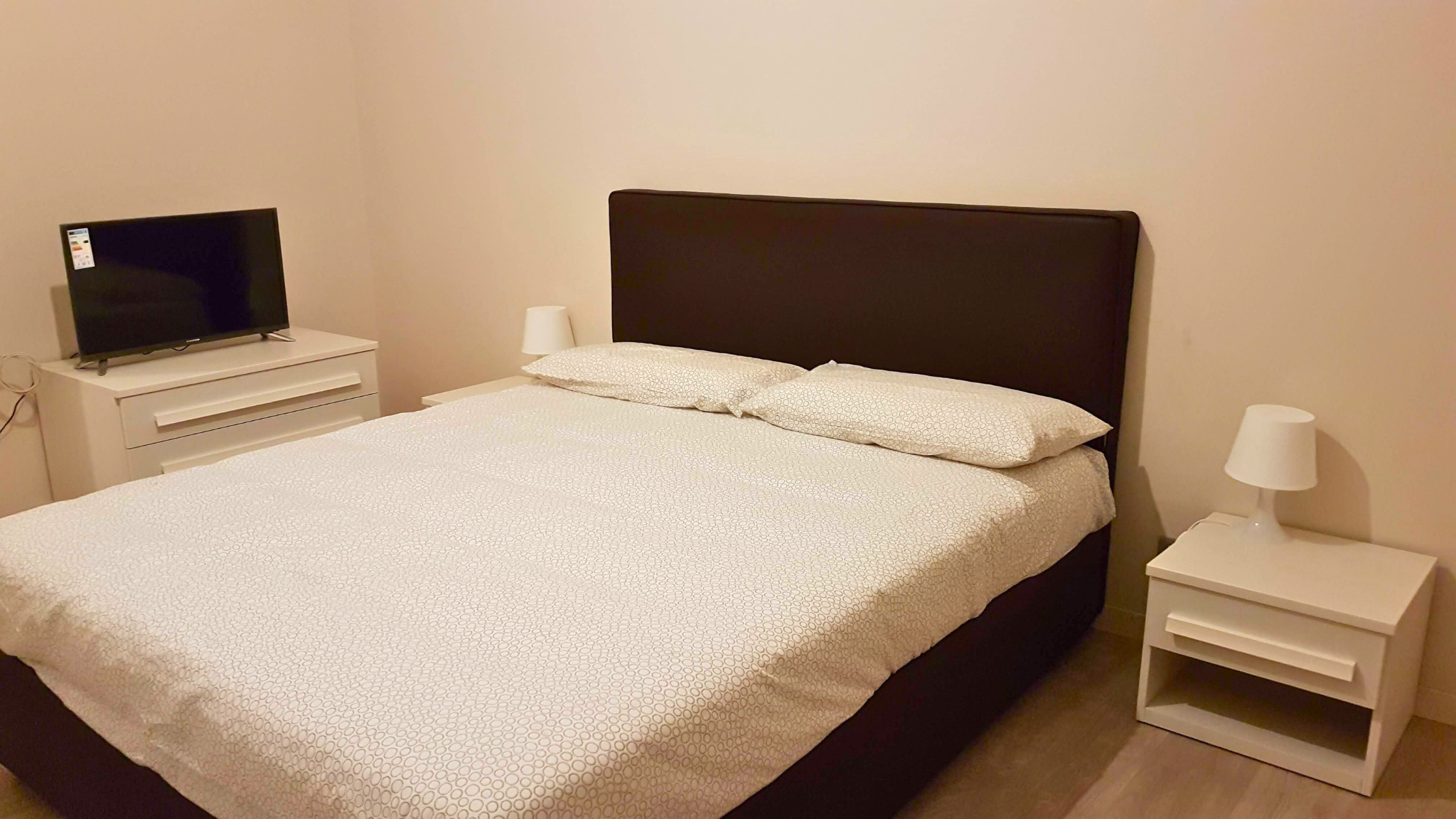 Visualizza annuncio di Affitto-Immobile a,